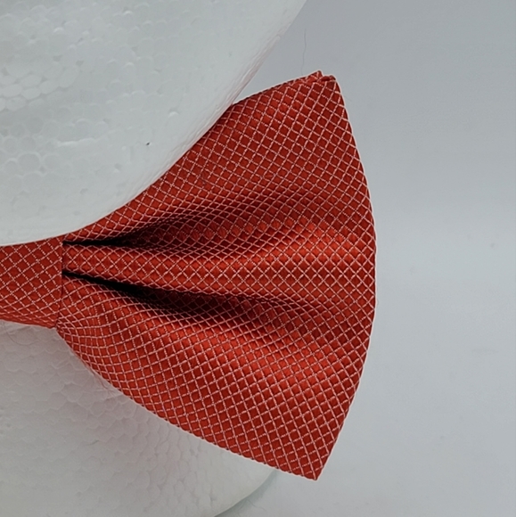 Artisan Made Adjustable Pre-Tied Red Checkered Bow Tie - Picture 3 of 12